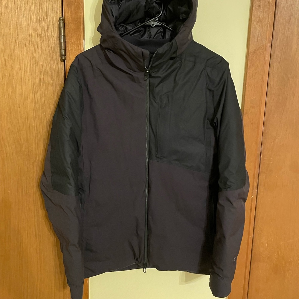 Lululemon men’s winter jacket
